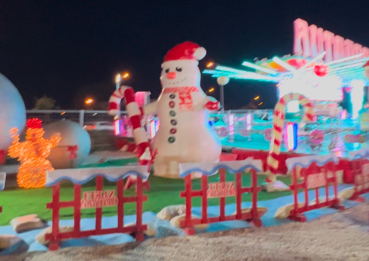 🎄 Christmas Magic in Teatinos: Explore the Ciudad de la Justicia Christmas Fair! 🎄